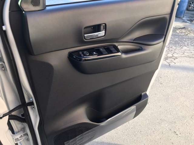 三菱 デリカ　ミニ ６６０ Ｇ プレミアム ４ＷＤ R5年 (北海道) 99