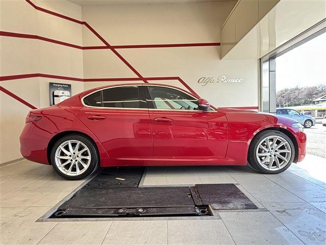 アルファロメオ ジュリア ２．２ ターボ ディーゼル スーパー R1年 (東北) 99