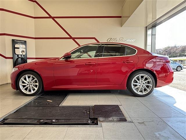 アルファロメオ ジュリア ２．２ ターボ ディーゼル スーパー R1年 (東北) 99