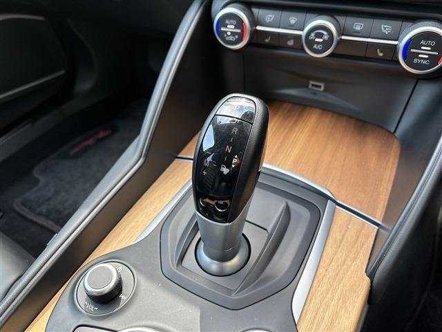 アルファロメオ ジュリア ２．２ ターボ ディーゼル スーパー R1年 (東北) 99