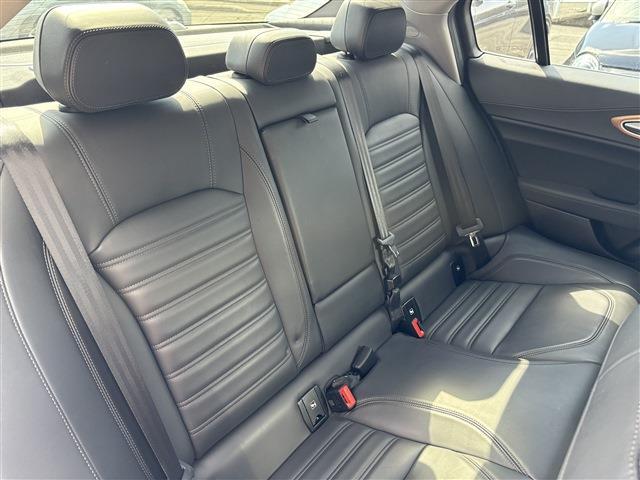 アルファロメオ ジュリア ２．２ ターボ ディーゼル スーパー R1年 (東北) 99