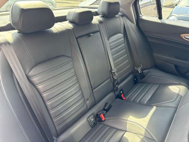 アルファロメオ ジュリア ２．２ ターボ ディーゼル スーパー R1年 (東北) 99