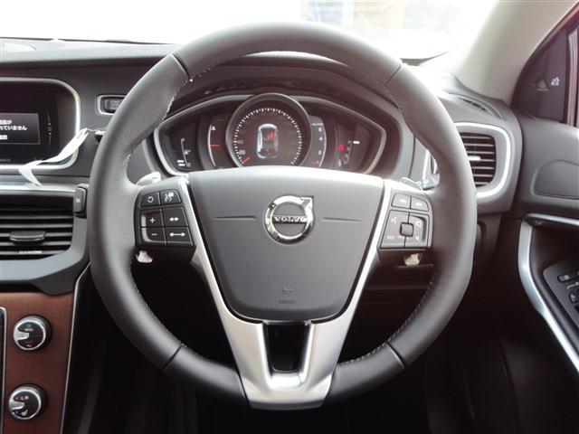 ボルボ Ｖ４０ Ｔ３　クラシックエディション R2年 (東北) 99