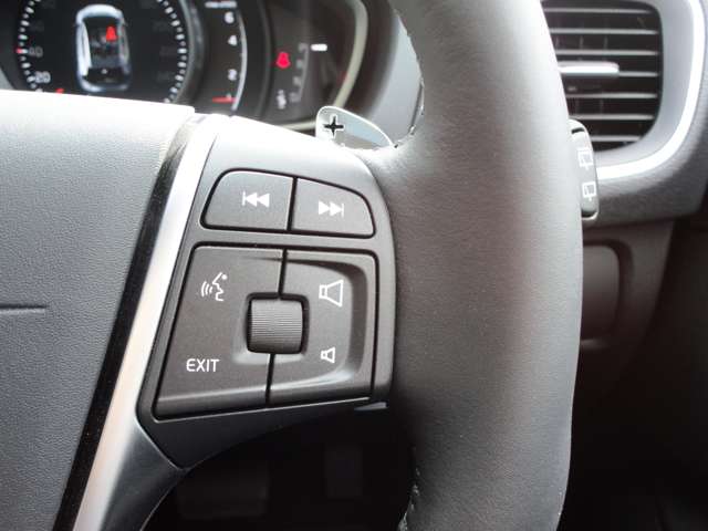 ボルボ Ｖ４０ Ｔ３　クラシックエディション R2年 (東北) 99