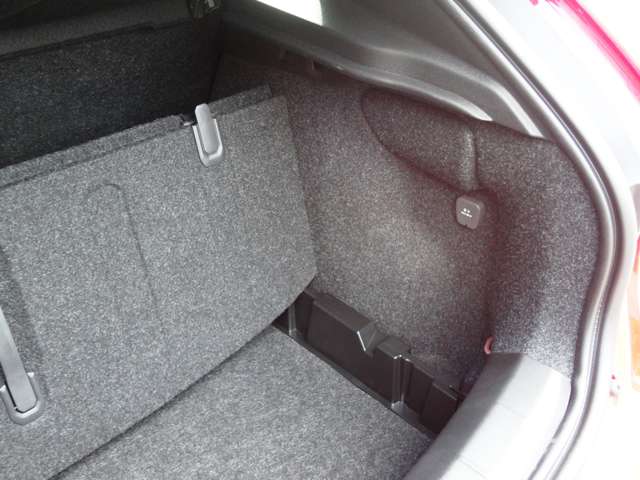 ボルボ Ｖ４０ Ｔ３　クラシックエディション R2年 (東北) 99