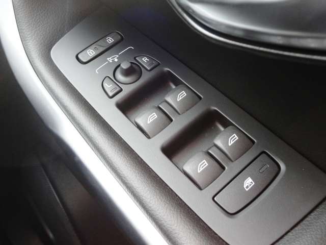 ボルボ Ｖ４０ Ｔ３　クラシックエディション R2年 (東北) 99