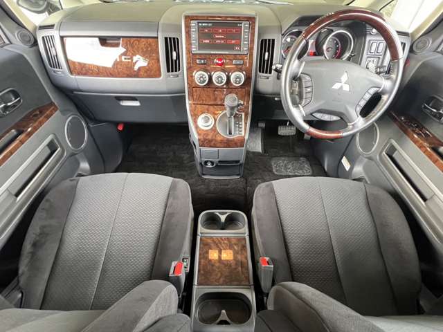 三菱 デリカ　Ｄ：５ ２．４ シャモニー ４ＷＤ H20年 (関東) 99