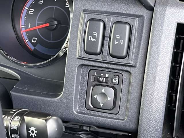 三菱 デリカ　Ｄ：５ ２．４ シャモニー ４ＷＤ H20年 (関東) 99