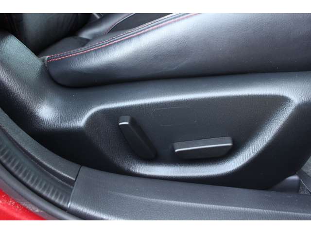 マツダ アクセラスポーツ ２．２ ＸＤ ディーゼルターボ H27年 (関東) 99