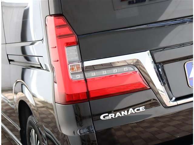 トヨタ グランエース ２．８ プレミアム ディーゼルターボ R3年 (関東) 99