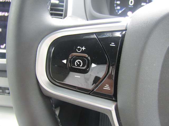 ボルボ ＸＣ９０ Ｂ６ ＡＷＤ Ｒデザイン ４ＷＤ R4年 (関東) 99