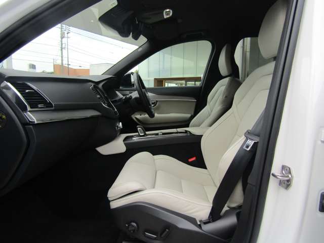 ボルボ ＸＣ９０ Ｂ６ ＡＷＤ Ｒデザイン ４ＷＤ R4年 (関東) 99