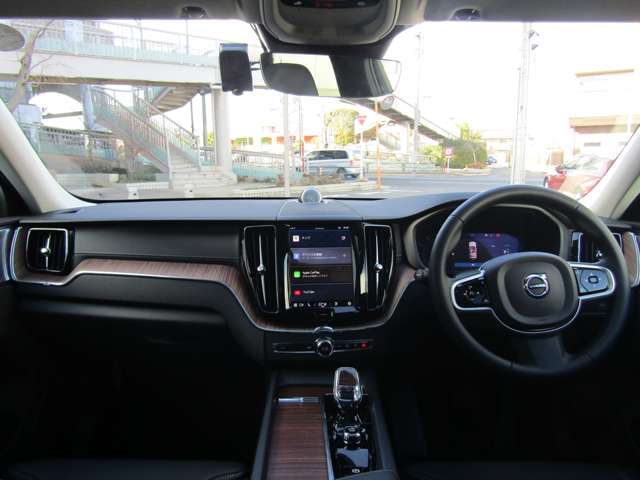 ボルボ ＸＣ６０ リチャージ アルティメット Ｔ６ ＡＷＤ プラグイン ハイブリッド ４ＷＤ R5年 (関東) 99