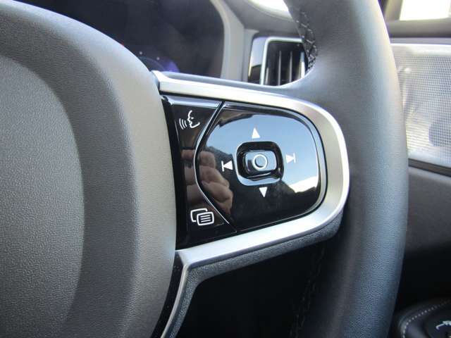 ボルボ ＸＣ６０ リチャージ アルティメット Ｔ６ ＡＷＤ プラグイン ハイブリッド ４ＷＤ R5年 (関東) 99