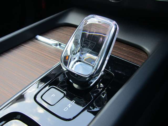 ボルボ ＸＣ６０ リチャージ アルティメット Ｔ６ ＡＷＤ プラグイン ハイブリッド ４ＷＤ R5年 (関東) 99