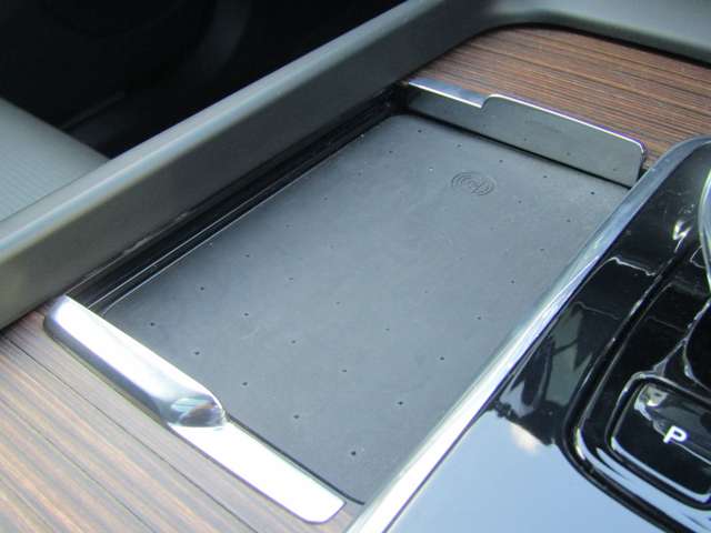 ボルボ ＸＣ６０ リチャージ アルティメット Ｔ６ ＡＷＤ プラグイン ハイブリッド ４ＷＤ R5年 (関東) 99