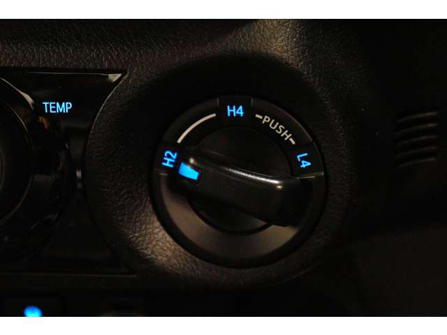 トヨタ ハイラックス ２．４ Ｚ ＧＲスポーツ ディーゼルターボ ４ＷＤ R5年 (東海) 99