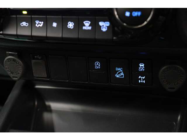 トヨタ ハイラックス ２．４ Ｚ ＧＲスポーツ ディーゼルターボ ４ＷＤ R5年 (東海) 99