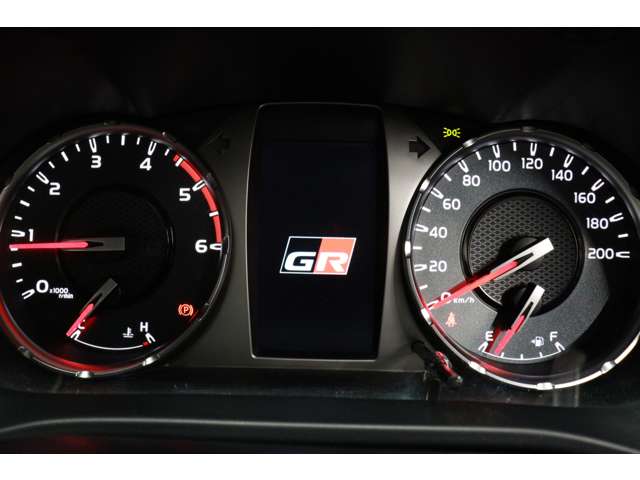 トヨタ ハイラックス ２．４ Ｚ ＧＲスポーツ ディーゼルターボ ４ＷＤ R5年 (東海) 99