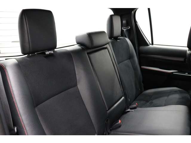 トヨタ ハイラックス ２．４ Ｚ ＧＲスポーツ ディーゼルターボ ４ＷＤ R5年 (東海) 99