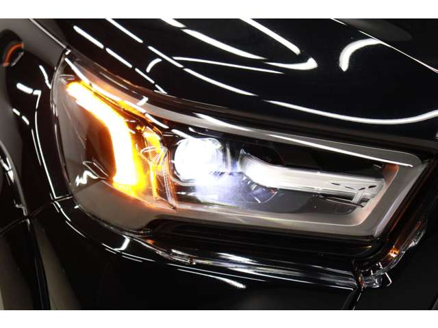 トヨタ ハイラックス ２．４ Ｚ ＧＲスポーツ ディーゼルターボ ４ＷＤ R5年 (東海) 99