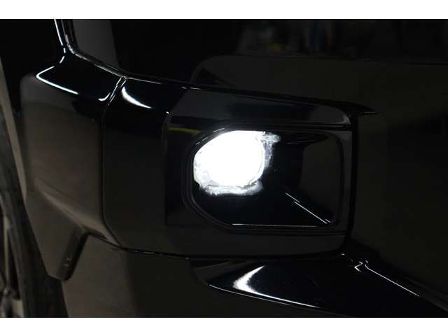 トヨタ ハイラックス ２．４ Ｚ ＧＲスポーツ ディーゼルターボ ４ＷＤ R5年 (東海) 99