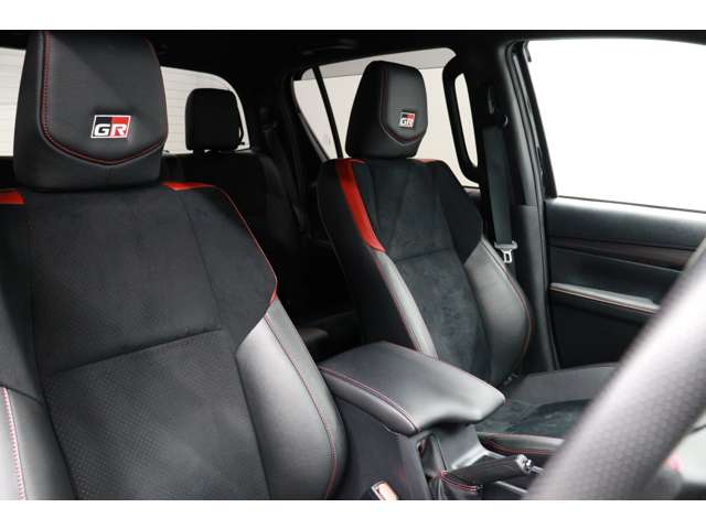 トヨタ ハイラックス ２．４ Ｚ ＧＲスポーツ ディーゼルターボ ４ＷＤ R5年 (東海) 99