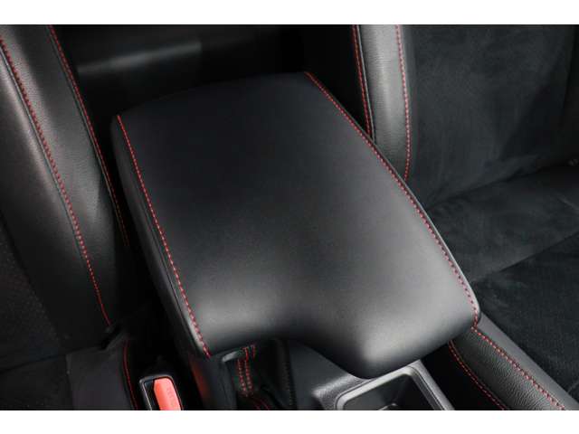 トヨタ ハイラックス ２．４ Ｚ ＧＲスポーツ ディーゼルターボ ４ＷＤ R5年 (東海) 99