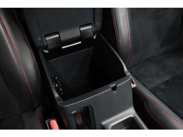 トヨタ ハイラックス ２．４ Ｚ ＧＲスポーツ ディーゼルターボ ４ＷＤ R5年 (東海) 99