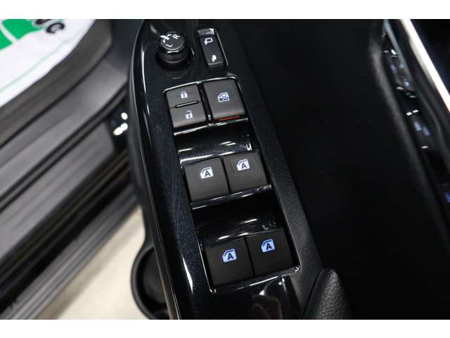 トヨタ ハイラックス ２．４ Ｚ ＧＲスポーツ ディーゼルターボ ４ＷＤ R5年 (東海) 99