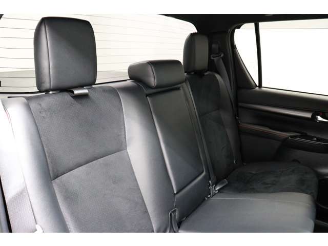 トヨタ ハイラックス ２．４ Ｚ ＧＲスポーツ ディーゼルターボ ４ＷＤ R5年 (東海) 99