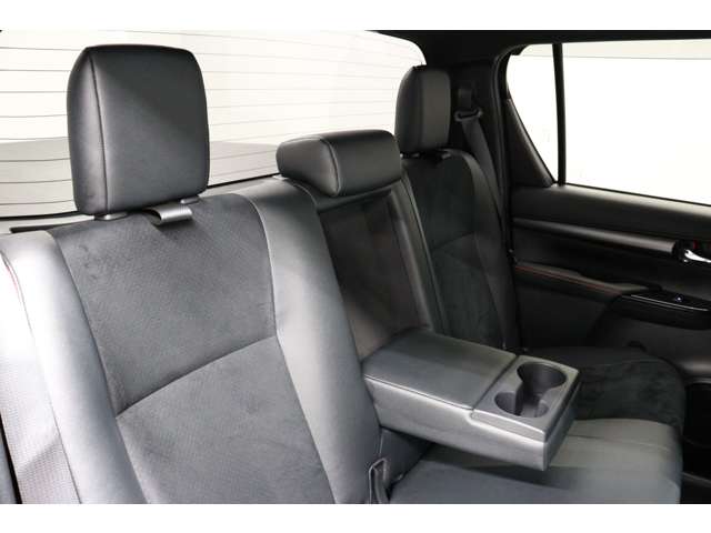 トヨタ ハイラックス ２．４ Ｚ ＧＲスポーツ ディーゼルターボ ４ＷＤ R5年 (東海) 99