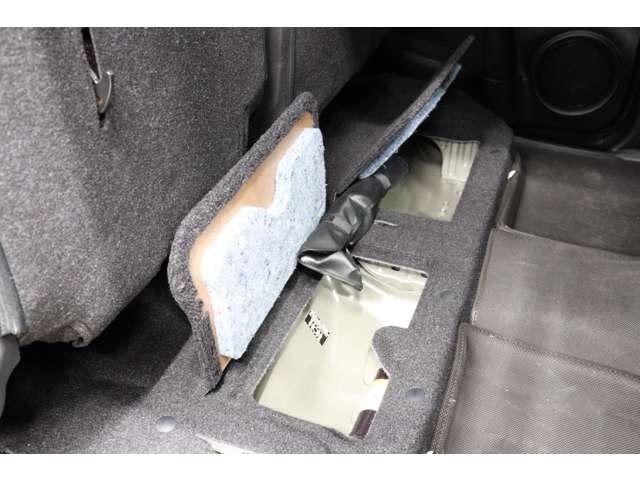 トヨタ ハイラックス ２．４ Ｚ ＧＲスポーツ ディーゼルターボ ４ＷＤ R5年 (東海) 99