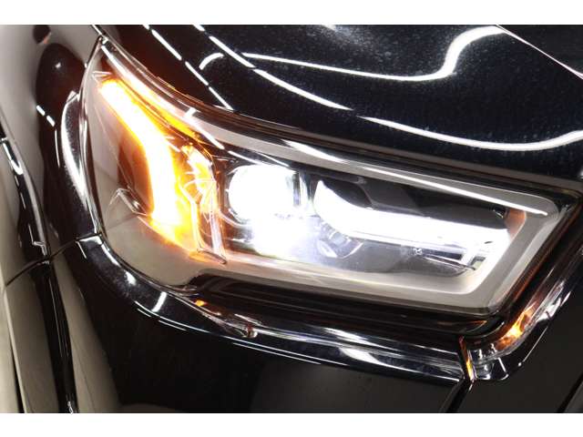 トヨタ ハイラックス ２．４ Ｚ ＧＲスポーツ ディーゼルターボ ４ＷＤ R4年 (東海) 99