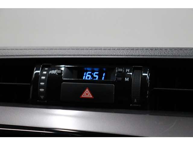 トヨタ ハイラックス ２．４ Ｚ ＧＲスポーツ ディーゼルターボ ４ＷＤ R4年 (東海) 99