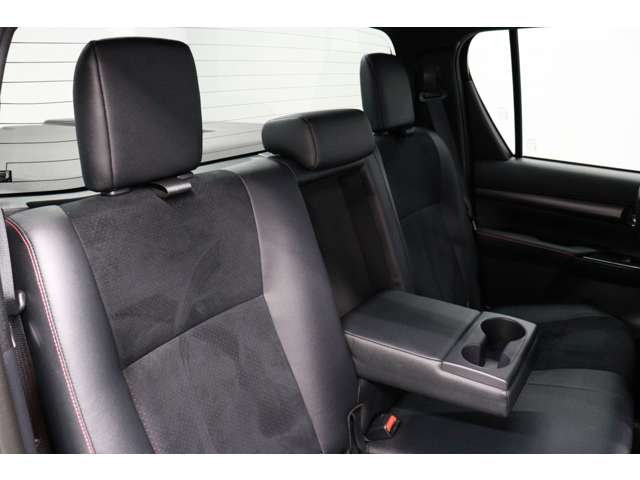 トヨタ ハイラックス ２．４ Ｚ ＧＲスポーツ ディーゼルターボ ４ＷＤ R4年 (東海) 99