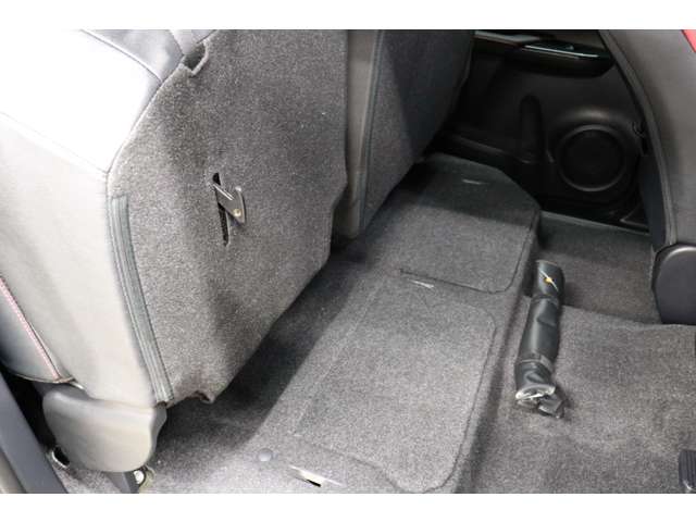 トヨタ ハイラックス ２．４ Ｚ ＧＲスポーツ ディーゼルターボ ４ＷＤ R4年 (東海) 99