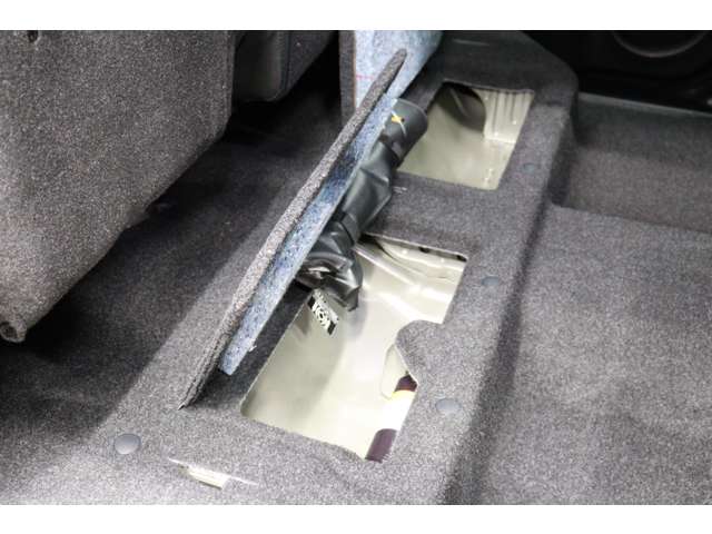 トヨタ ハイラックス ２．４ Ｚ ＧＲスポーツ ディーゼルターボ ４ＷＤ R4年 (東海) 99