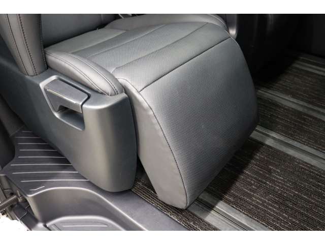 トヨタ アルファード ２．５ Ｓ Ｃパッケージ R4年 (東海) 99