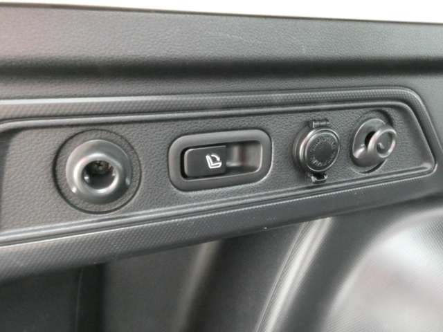 スバル フォレスター　ハイブリッド ２．０ アドバンス ４ＷＤ H30年 (関東) 99