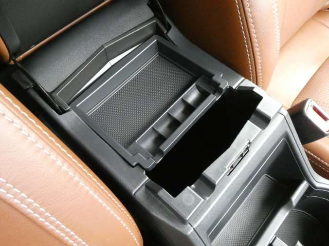 スバル フォレスター　ハイブリッド ２．０ アドバンス ４ＷＤ H30年 (関東) 99