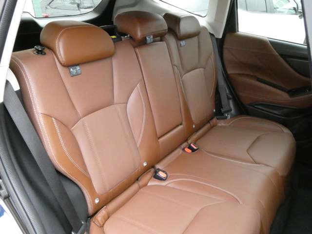 スバル フォレスター　ハイブリッド ２．０ アドバンス ４ＷＤ H30年 (関東) 99