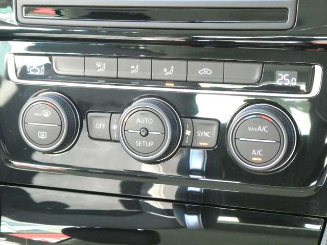 フォルクスワーゲン ゴルフヴァリアント ＴＳＩ　ハイライン H26年 (関東) 99