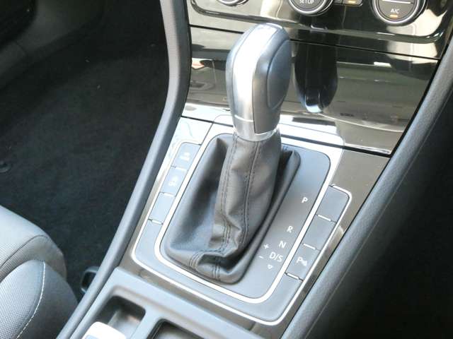 フォルクスワーゲン ゴルフヴァリアント ＴＳＩ　ハイライン H26年 (関東) 99