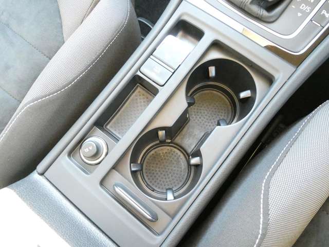 フォルクスワーゲン ゴルフヴァリアント ＴＳＩ　ハイライン H26年 (関東) 99