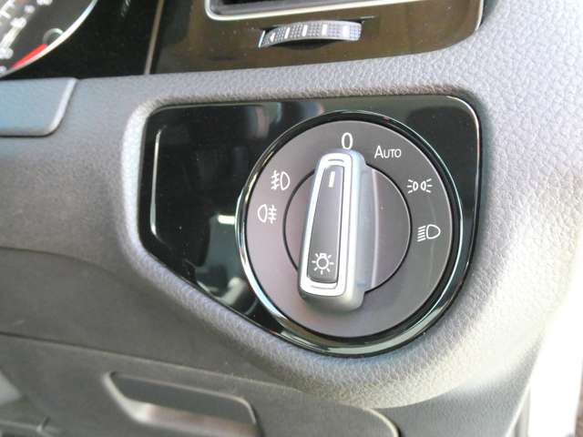 フォルクスワーゲン ゴルフヴァリアント ＴＳＩ　ハイライン H26年 (関東) 99