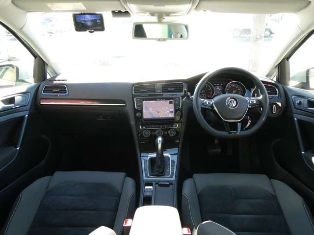 フォルクスワーゲン ゴルフヴァリアント ＴＳＩ　ハイライン H26年 (関東) 99