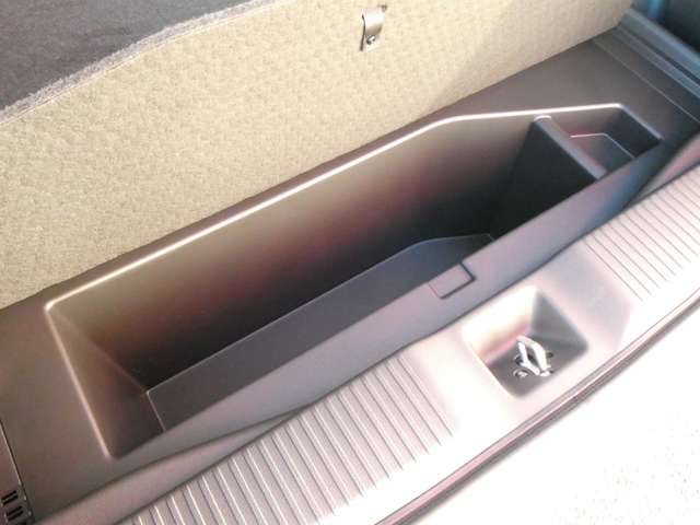 ホンダ ヴェゼル １．５ Ｅ：ＨＥＶ Ｚ R5年 (関東) 99