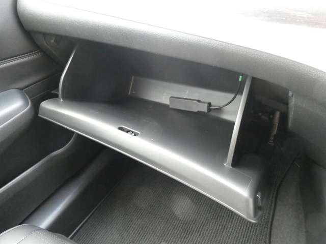 ホンダ ジェイド　ハイブリッド １．５ ハイブリッド Ｘ H27年 (関東) 99