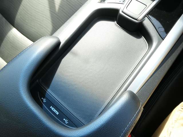 ホンダ ジェイド　ハイブリッド １．５ ハイブリッド Ｘ H27年 (関東) 99